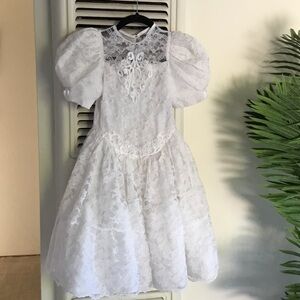 Vintage white Lace Puff Sleeve Dress girls size 8